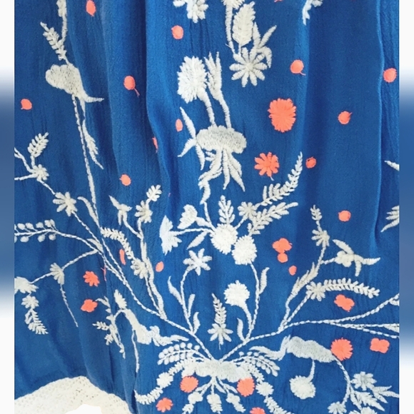 Size M shirred bust embroidered summer slip dress, adjustable straps - Picture 4 of 12